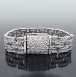 KAI – 18.5 Carat Baguette Line Natural Diamond Bracelet in 14K White Gold