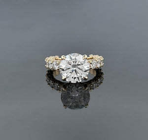 HONORA – 8 Carat Round LGD Ring in 18K Yellow Gold