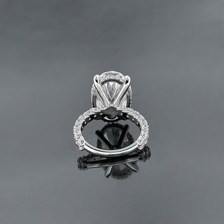 HORTENSE – 14 Carat Oval LGD Ring in 14K White Gold