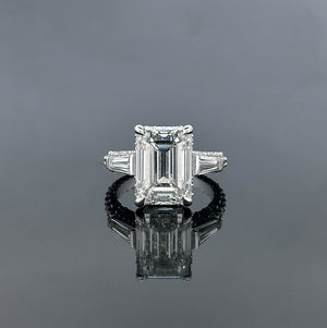 VALESKA – 11 Carat Emerald LGD Ring in 14K White Gol