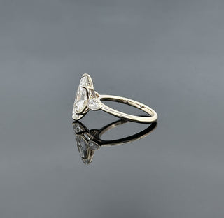 THALIA – 3.5 Carat Marquise LGD Ring in 14K Yellow Gold