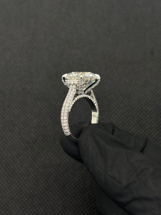 6 Carat Round Diamond with 3-Row Pave Shank