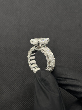 6 Carat Radiant Cut Center with 30 Pointers Radiant Diamonds on Shank