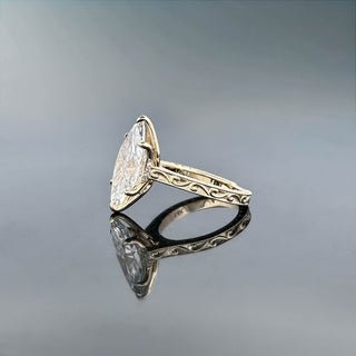 ROWENA – 6 Carat Marquise LGD Ring in 14K Yellow Gold