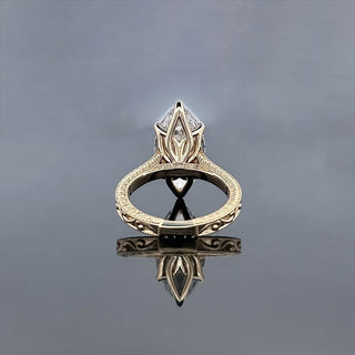 ROWENA – 6 Carat Marquise LGD Ring in 14K Yellow Gold