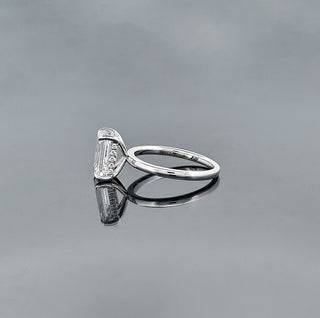 GINEVRA – 3 Carat Emerald LGD Ring in 14K White Gold