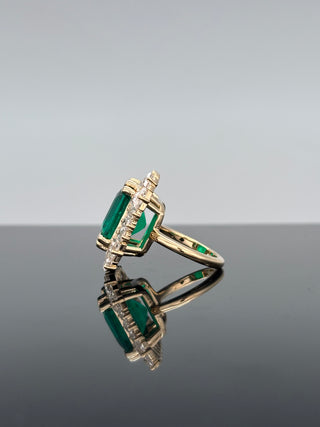 19.92 Carats Classic Lab-Grown Green Emerald with Baguette Diamond Halo Statement Ring - 14kt Yellow Gold