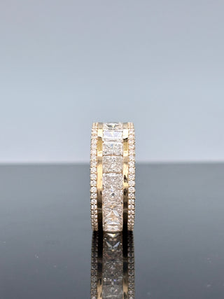 9 Carats Iconic Radiant-Cut Diamond Ring in 14K Gold