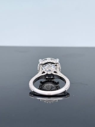 10.34 Carats Round Diamond (LGD) Solitaire Ring With a Pave 3-Row Shank - 14K Gold