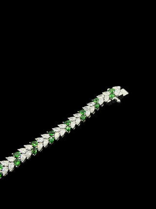 11 Carats Pear Shape Diamond Bracelet Accented with Pear-Shaped Tsavorite Set in 14kt Gold