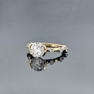 JAIDEN – 2 Carat Round Bezel LGD Ring in 14K Yellow Gold