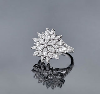 YVONNE – 2 Carat Pear LGD Ring in 14K White Gold