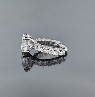 GISELA – 11.5 Carat Round LGD Ring in 14K White Gold