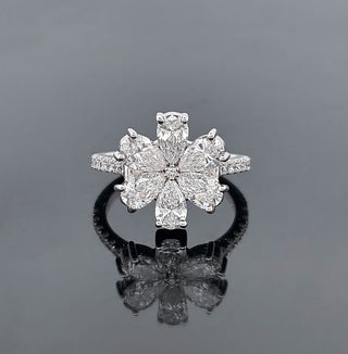 GUDULA – 2.5 Carat Pear LGD Ring in 14K White Gold