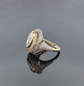 GULNAAR – 3.5 Carat Oval LGD Ring in 14K Yellow Gold