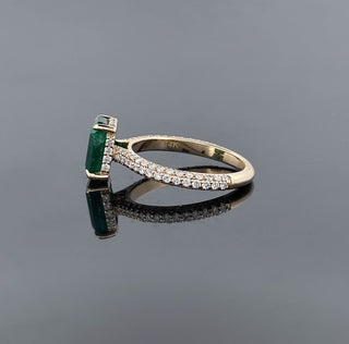 FLORENCIA – 2.5 Carat Emerald LGD Ring in 14K Yellow Gold