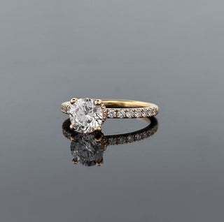 GYTHA – 1.5 Carat Round LGD Ring in 18K Yellow Gold