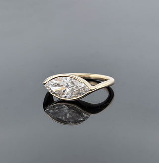 HERMIONE – 2 Carat Marquise LGD Ring in 14K Yellow Gold