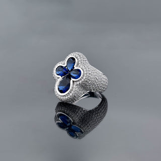 FLORA – Flower Pear Ring in 10K White Gold