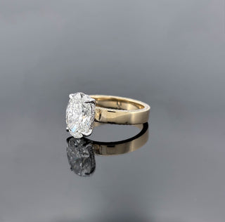 ISOLDE – 3.5 Carat Oval LGD Two-Tone Ring in 14K White & Yellow Gold