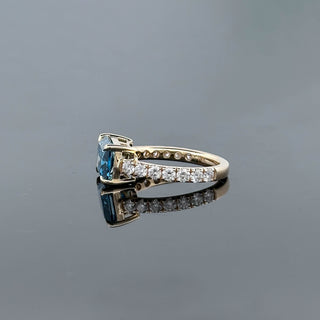 AURELIA – 5 Carat Radiant LGD Ring in 14K Yellow Gold
