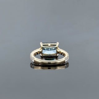 AURELIA – 5 Carat Radiant LGD Ring in 14K Yellow Gold