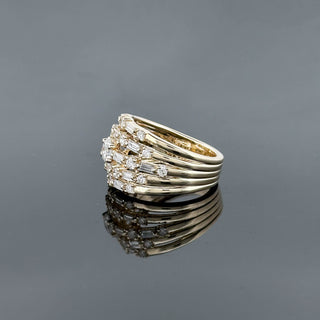 VALERIA – 2 Carat Round and Baguette LGD Ring in 10K Yellow Gold