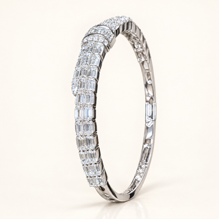 VIOLA — 9.77ct Emerald Lab-Grown Diamond Bangle