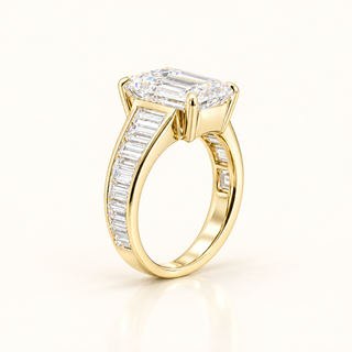 6 Carats Emerald Cut Center with Graduating Baguettes Shank - 14kt Gold