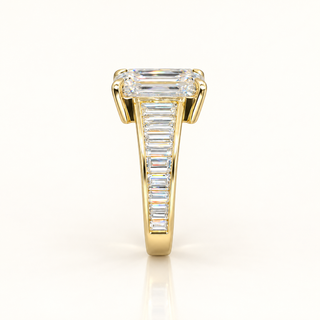 6 Carats Emerald Cut Center with Graduating Baguettes Shank - 14kt Gold