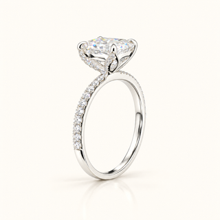 3 Carats Emerald Cut in Floral Basket Setting - 14kt Gold