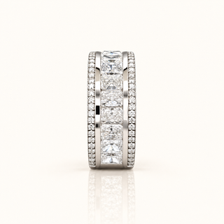 9 Carats Iconic Radiant-Cut Diamond Ring in 14K Gold