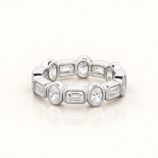 OCTAVIA – 2 Carat Emerald and Oval Cut Diamond Eternity Ring in 14K White Gold