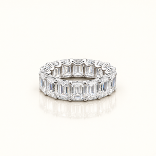 ISABELLA – 14 Carat Emerald LGD Eternity Ring in 14K White Gold