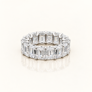 ISABELLA – 14 Carat Emerald LGD Eternity Ring in 14K White Gold