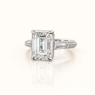 VALESKA – 8 Carat Emerald LGD Ring in 14K White Gol