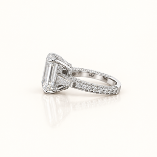 VALESKA – 8 Carat Emerald LGD Ring in 14K White Gol
