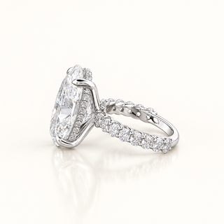 ISOTTA – 12 Carat Oval LGD Ring in 14K White Gold