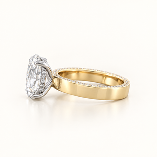 ISOLDE – 3 Carat Oval LGD Two-Tone Ring in 14K White & Yellow Gold