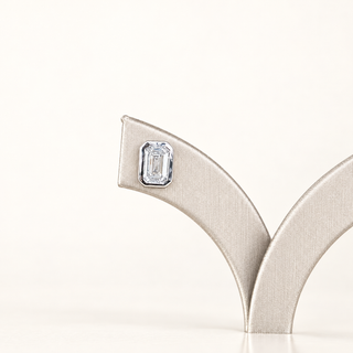JOSIE – 2 Carat Oval LGD Earrings in 14K White Gold